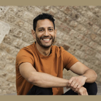 ZC 2128 - Meditation, Identity, and the Stories That Shape Us — with Christopher Rivas