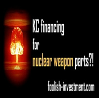 Rumsfeld Mic-Checked  Kansas City Nuclear Weapons Debate at City Hall