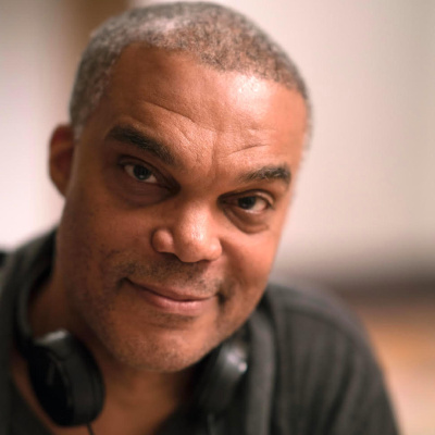 Lukes English Podcast - Learn British English With Luke Thompson