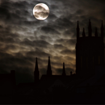 Lukes English Podcast - Learn British English With Luke Thompson