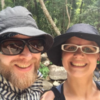 Thailand dag 6: Vandring, strand och Schnitzel