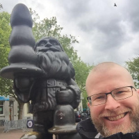 Haag Dag 5: Rotterdam, Polispadrag och Traffa familj