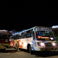 №6 Airbnb, немецкая фабрика копикатов и плацкартные автобусы