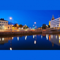 N10 - A love story and Fringe