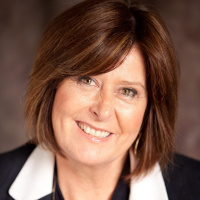 Upscale Purse Delivers Purses With a Purpose - 559