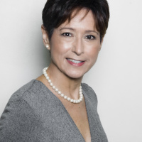 Mission-Driven Leader Helps Nonprofits Raise $1.5B - Vivien Hoexter - #582