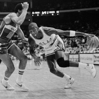 Michael Jordans rookie NBA season - MJs Chicago Bulls regular-season debut - October 26, 1984 - NB85-6