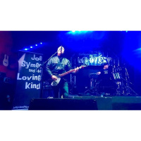 Liverpool Rockers Joe Symes  the Loving Kind Visit Madame Perrys Salon