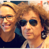 Nakenchock, minnesfadäser och källarhångel med Uggla i P4