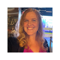 Robin DeGroot works the energy On the Edge