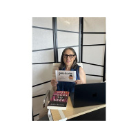 Author Zelly Ruskin with the release of Not yours to Keep