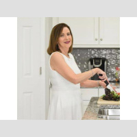 Lynne Wadsworth brings holistic health and wellness to the edge for midlifers