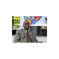 Airbnb Lee Thomas tells what the hotel  tourism industry dont want you to know