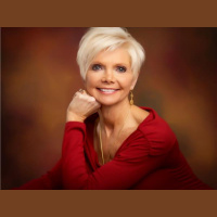 Healing Words: Life Lessons to Inspire with author Mary Ellen Ciganovich