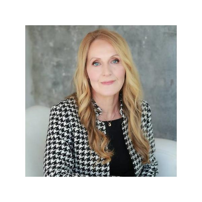 On The Edge With April Mahoney