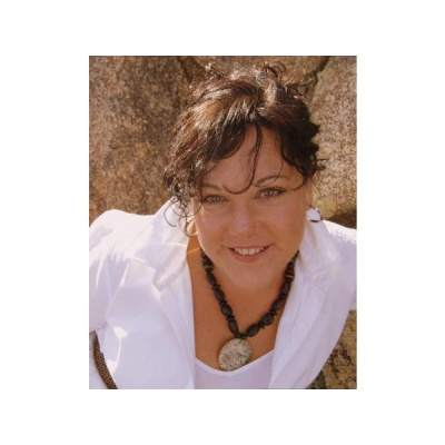 On The Edge With April Mahoney