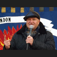 Bob Crow at fire cuts demo