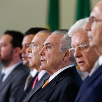 Ao afrouxar regras do indulto, Temer também quer salvar a própria pele