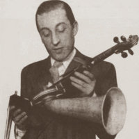 Decarísimo, Julio de Caro