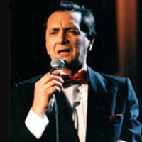 Voz y presencia tanguera con Ricardo Chiqui Pereyra