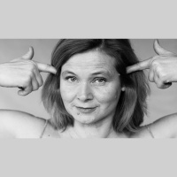 Bernadette La Hengst