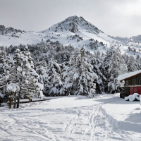 Abren las primeras estaciones de esquí en Europa, en España buscan personal
