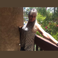 Chatting With Sherri welcomes back the talented actor and teacher Debra De Liso