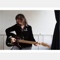 Chatting With Sherri welcomes singer/songwriter Amy Rigby!