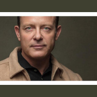 Chatting With Sherri welcomes actor, producer and director Douglas Vermeeren!