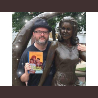 Chatting With Sherri welcomes back Bewitched expert David Pierce!