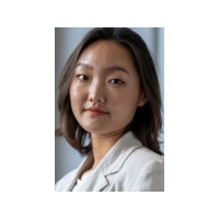 Chatting With Sherri welcomes award-winning artist  illustrator Helen Yi!