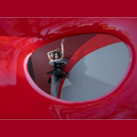 Chatting With Sherri welcomes back diverse photographer Chris Loomis!