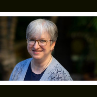 Chatting With Sherri welcomes award winning artist Madolyn Locke!