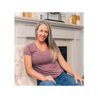 Chatting With Sherri welcomes author Deirdre Maloney!