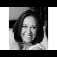 Chatting With Sherri welcomes back award winning author Lee Murray!