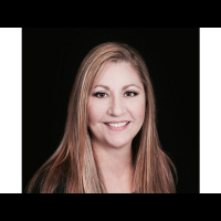 Chatting With Sherri welcomes back delightful author Lynne Constantine!