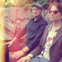 TOOT TOOT: Poliisi ajaa vaan peukalo pystyssä ohi!