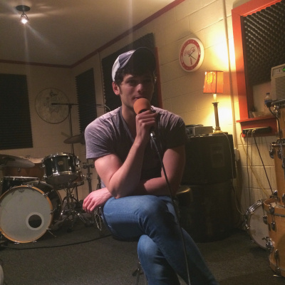 Nashville Talks W/ Taylor Jones