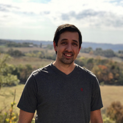 Nashville Talks W/ Taylor Jones