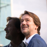 Die Welt in Liedern – der Liedermacher, Sänger und Pianist Rainer Bielfeldt