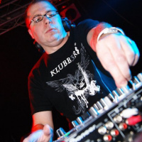 Samedi 12 Mai 2012 LITTLE F