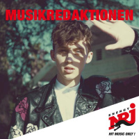 Troye Sivan Smakar På Julmust