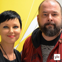 Katariina Souri: Täyspäiväinen mytologian tutkija, joka tekee myös musiikkia - A.W.Yrjänä