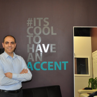 Saliendo de deudas con orientacion de Francisco Remolino de Albert Gelman Inc.