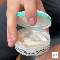 Unga ersätter tobak med vitt snus - men nikotinet består