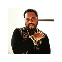 THE CONVERSATION SERIES: An interview with baritone Kenneth Overton