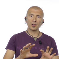 MASSIMO VARINI svela il dietro le quinte di una Canzone di Successo