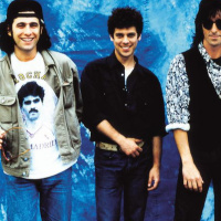 REPORTAJE | El paso de los 80 a los 90 en la música española