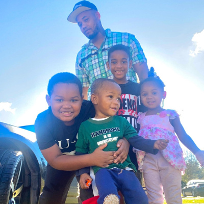 De-vaje With Devaje Mathis Entertainment Group