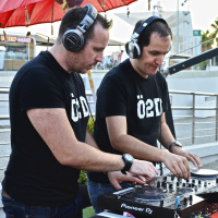 Essential deLuxe 1022